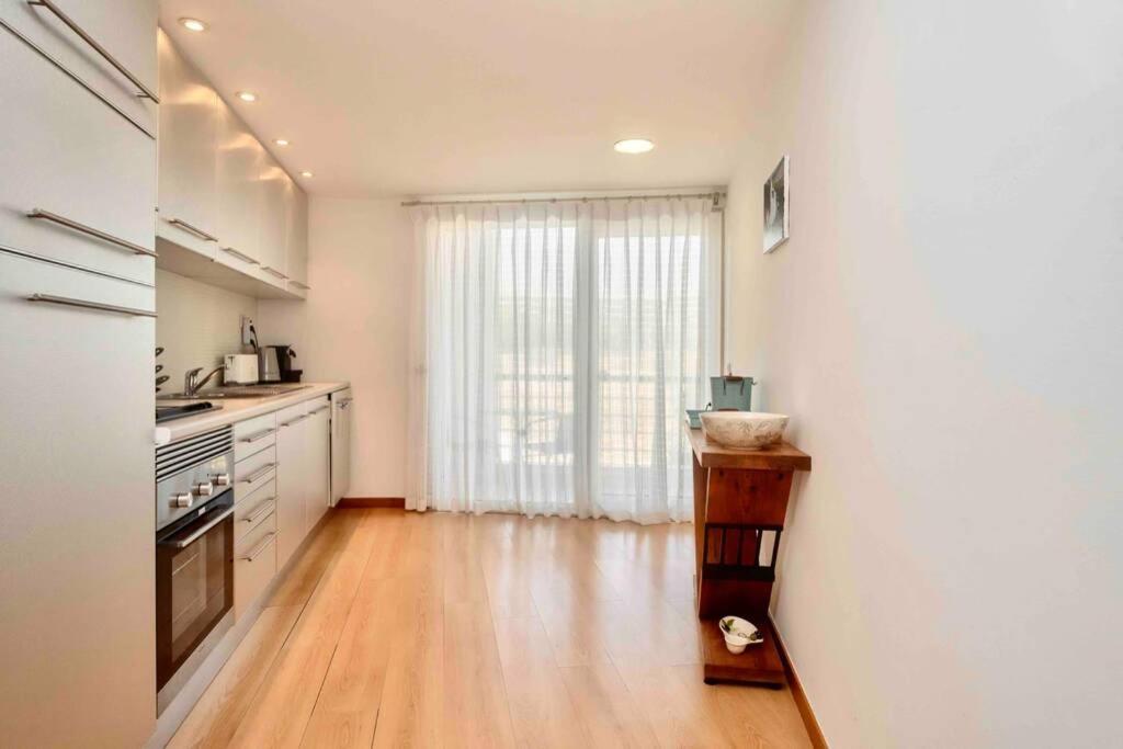 Marina Lir Apartamento , *