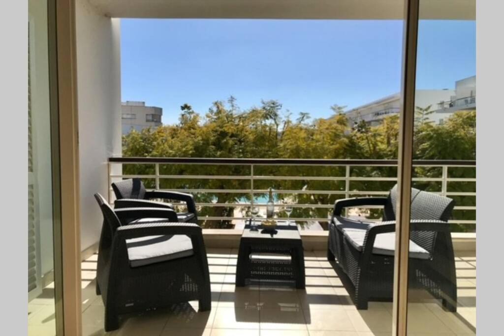 Marina Lir Apartamento , * Lagos